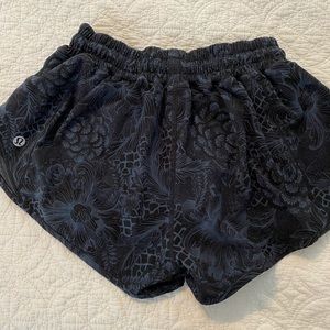 lululemon navy patterned shorts